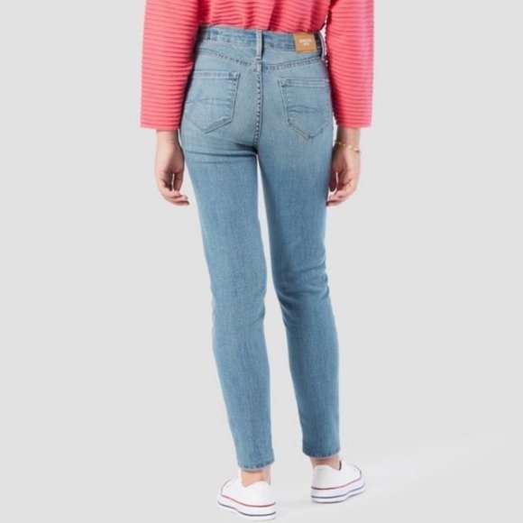 NWT Levi’s Denizen High-RIse Super Skinny Stretchy Jeans - Picture 3 of 8